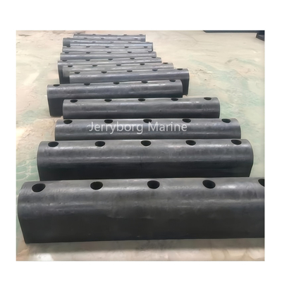Weerbestendige D-type rubberfenders voor havens en terminals