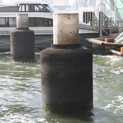 De onderzeese Huid van EVA Foam Fender With Polyurea van de Pierdoughnut