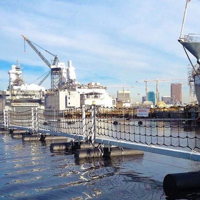 Scheepswerven die Barrières Marine Navy Harbor Offshore Barriers drijven