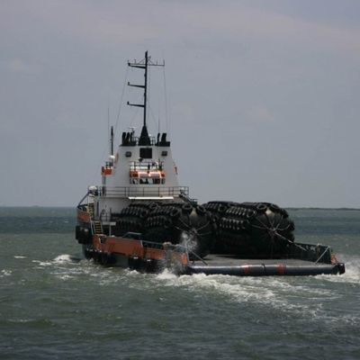 50kpa 80kpa die de Pneumatische Rubberstootkussens van Stootkussenyokohama drijft