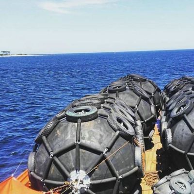 ISO17357 50 kpa 80 kpasts STD Yokohama Pneumatisch Drijvend Rubberstootkussen