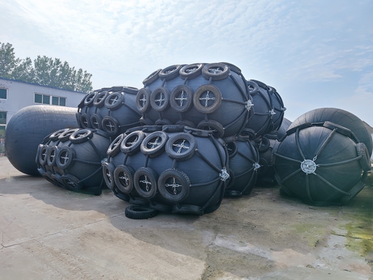 het Stootkussen van 50Kpa 80Kpa Marine Yokohama Pneumatic Type Rubber voor het Dokken van Boot