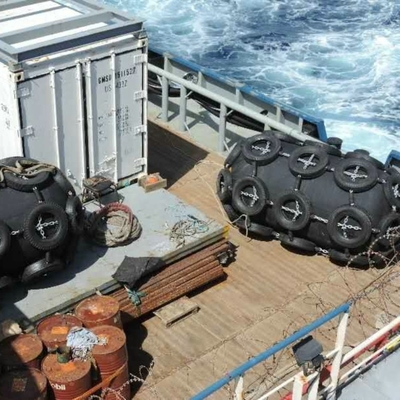 80kpa professioneel Verklaard Duurzame Drijvende Pneumatische Rubberbandstootkussens voor Schip &amp; Boot