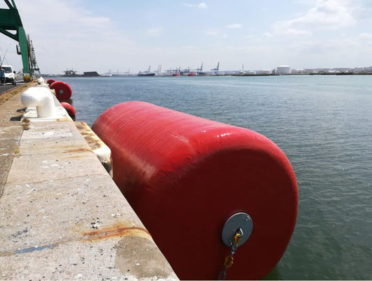 Polyureadeklaag Marine Floating EVA Fender Closed Cell met Hoogte - de Meertros van het kwaliteitsschip
