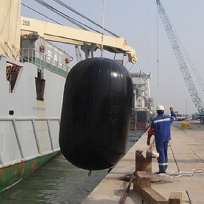 Rubberstootkussens van het slinger de Pneumatische Stootkussen voor Schip aan het Aanleggen
