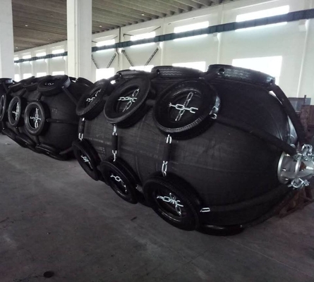 High Performance Cylindrical Rubber Fender voor schepen