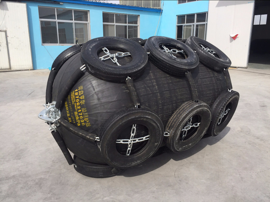 High Performance Cylindrical Rubber Fender voor schepen