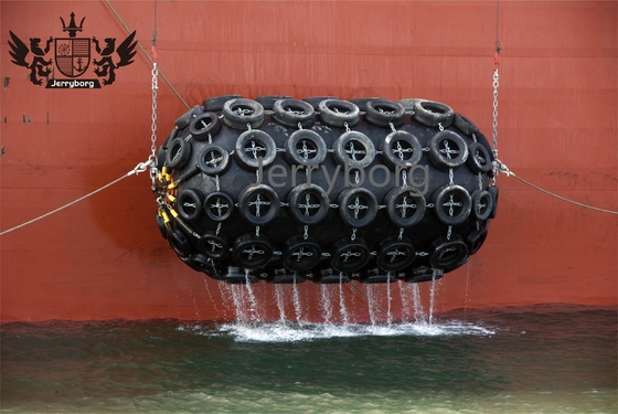 Japanse fender Yokohama Floating Type Marine Pneumatic Rubber Fender met keten en banden