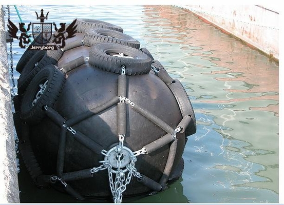 ISO 17357 Standaard 50kPa/80kPa Yokohama Rubber Fender met banden en keten Marine Floating Fender