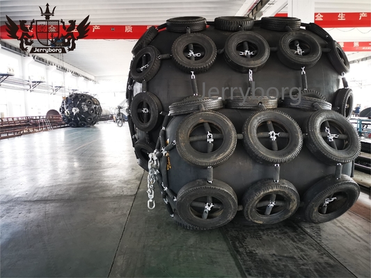 ISO 17357 Standaard 50kPa/80kPa Yokohama Rubber Fender met banden en keten Marine Floating Fender