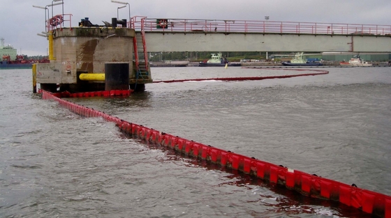 Oliecontainerboom Op maat gemaakte containerpoorten/meren/offshore-olieboom