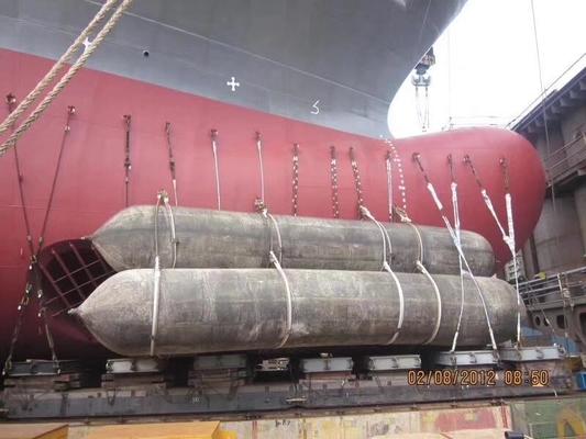Maritieme rubber lifting rescue opblaasbare luchtballon airbag voor de lancering van het schip