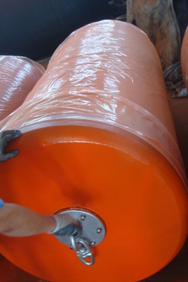 Polyurea-elastomeer-polyurethaan-marine-schuim gevulde rubberfender voor boot en dok