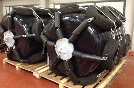 Vervaardiging Polyurethane EVA-schuim gevulde fender voor boot en jacht gebruikt voor van schip tot schip