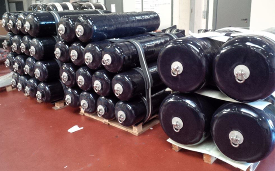 Vervaardiging Polyurethane EVA-schuim gevulde fender voor boot en jacht gebruikt voor van schip tot schip