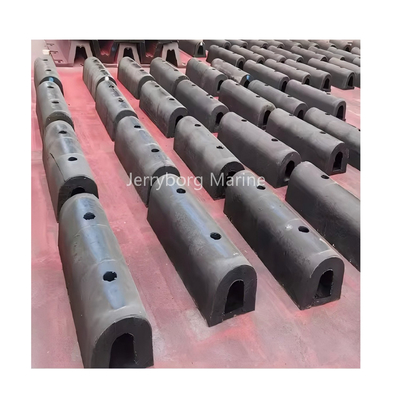 Weerbestendige D-type rubberfenders voor havens en terminals