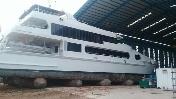 Marine Rubber Airbag Big Carrying-de Boot van het Capaciteits Cilindrisch Lichaam Lanceringsluchtkussen
