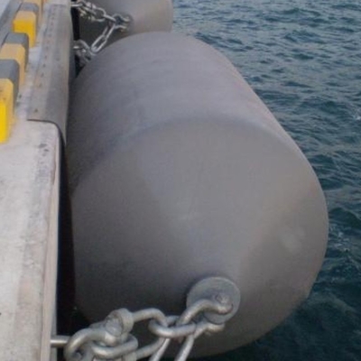 De Luchtstrakheid EVA Fender van CCS Marine Polyethylene Fender Offshore High