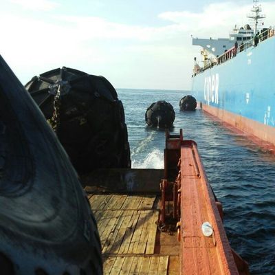 Yokohama opblaasbaar pneumatisch stootkussen die 50 kpa dokkend stootkussen drijven