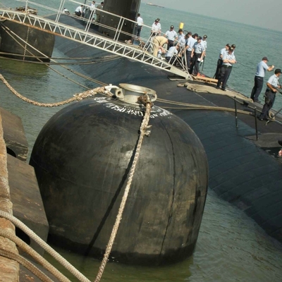Vliegdekschip Hydropneumatische Rubbermarine fenders