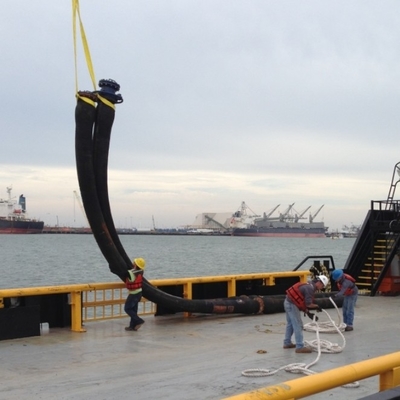 De Olieoverdracht van thermoplastisch Materiaalmarine oil hose for crude